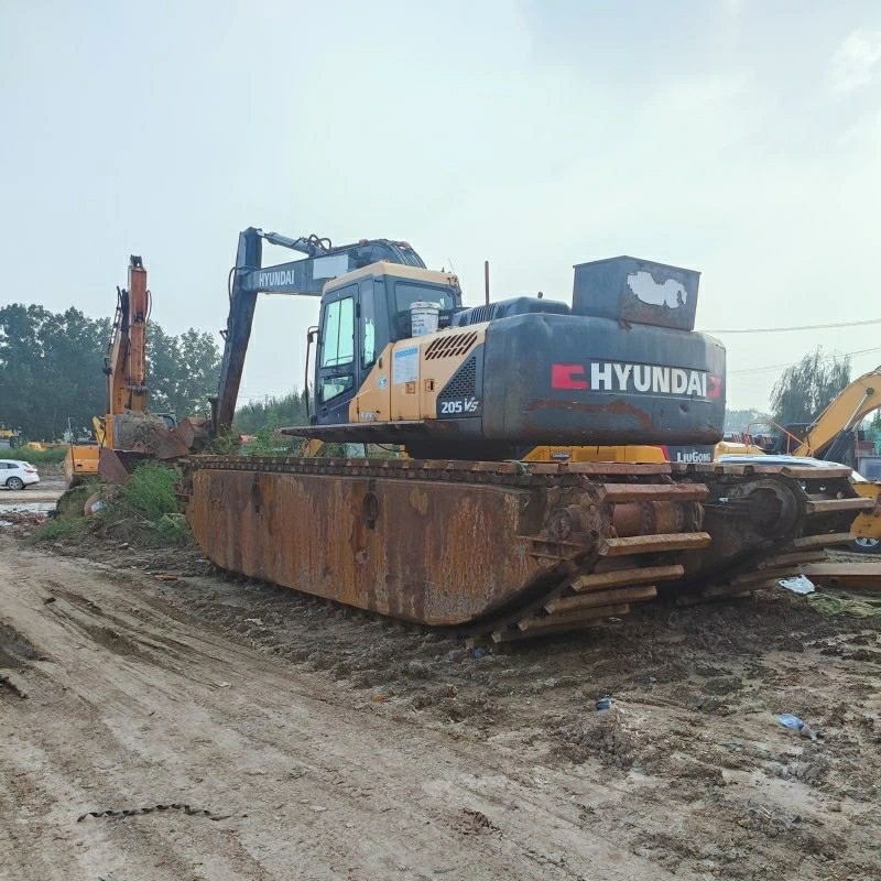 Used HYUNDAI 205 Watercraft Excavator